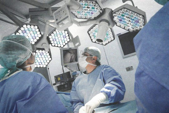 2005-weltweit-erste-led-op-leuchte-bartenbach-02