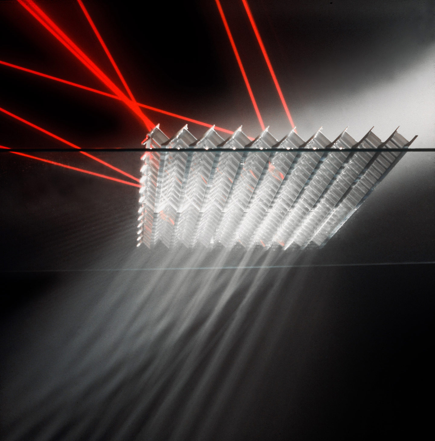 1993-design-center-linz-unsichtbarer-sonnenschutz-01